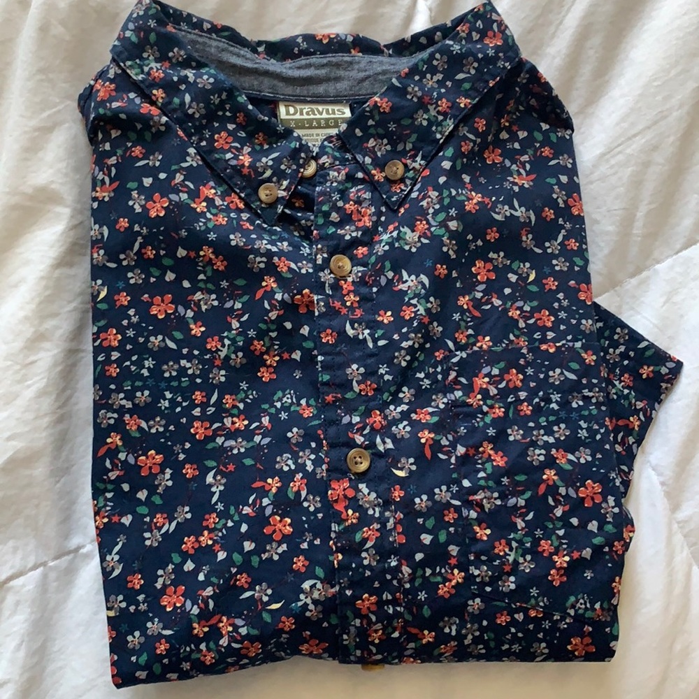 Zoomiez button up!